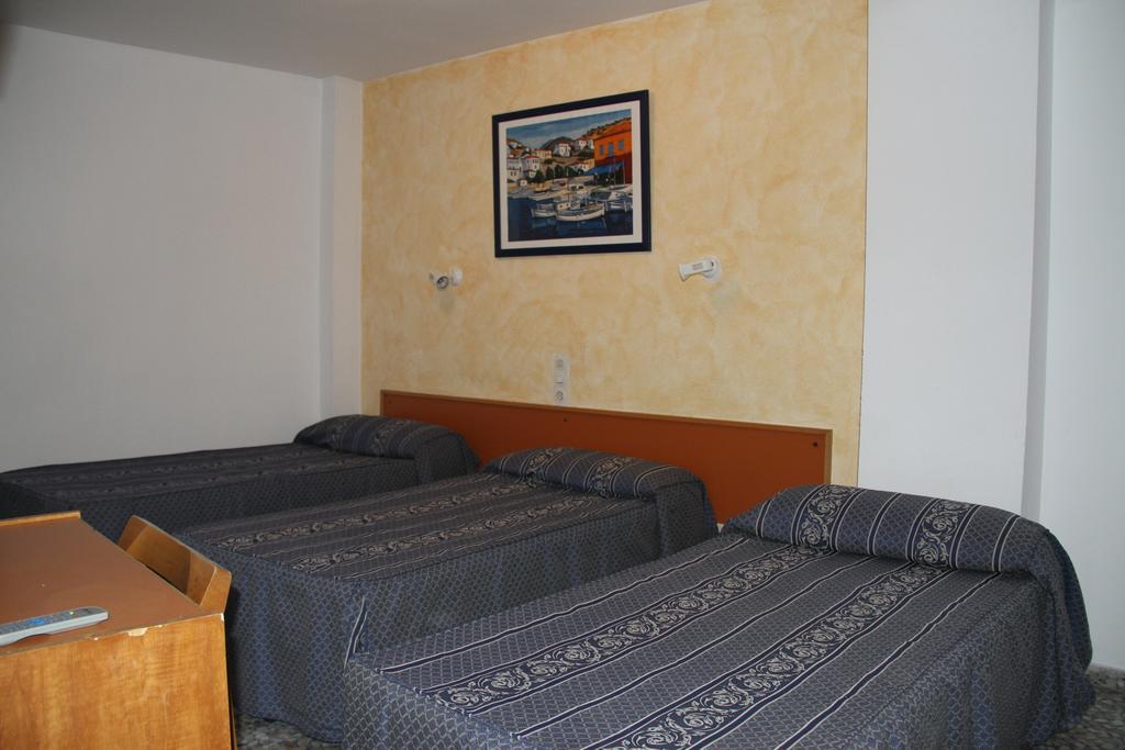 Hostal Mengual Гандія Екстер'єр фото