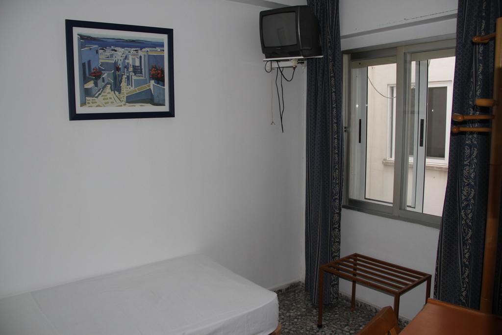 Hostal Mengual Гандія Номер фото